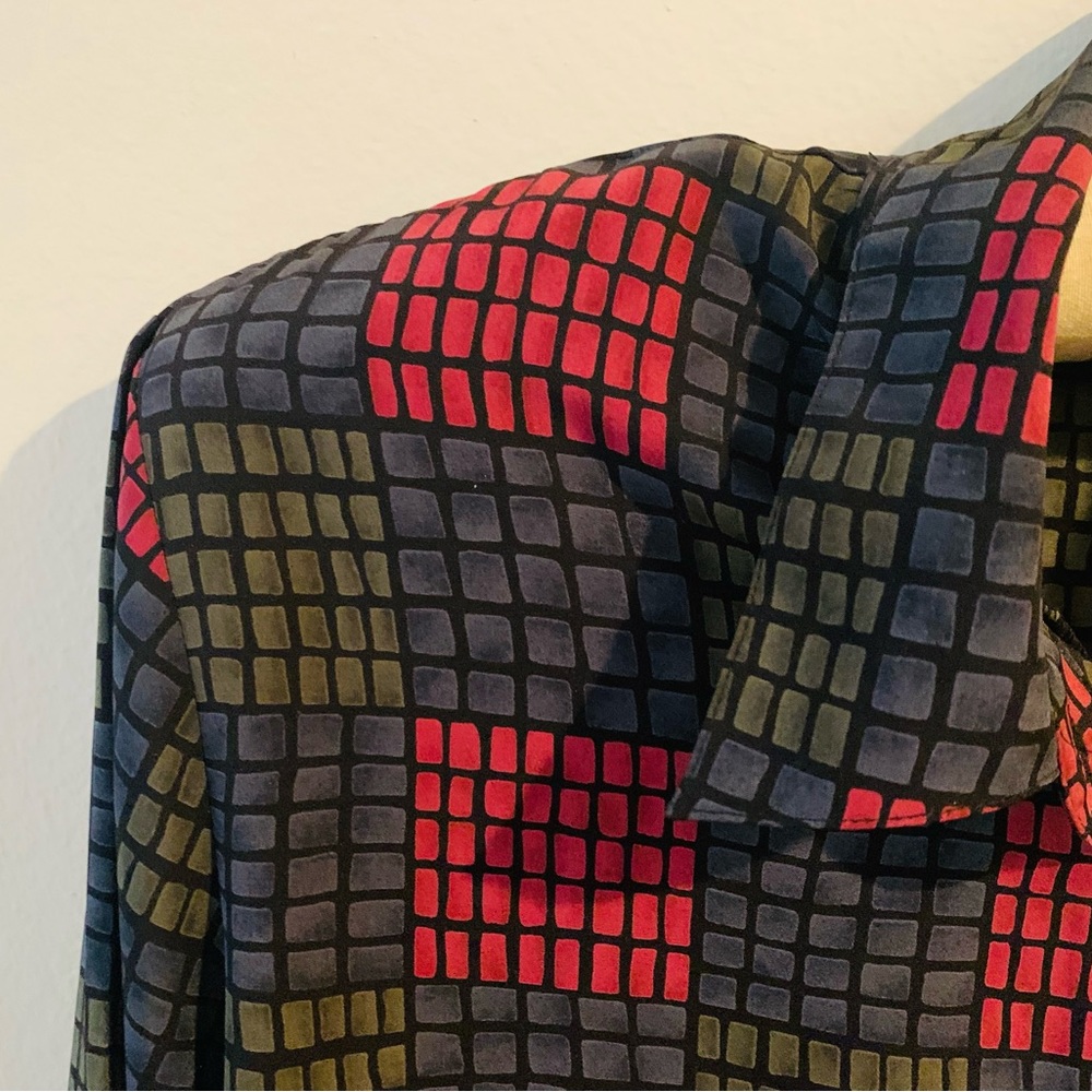 Notations Button Down - Picture 2 of 5